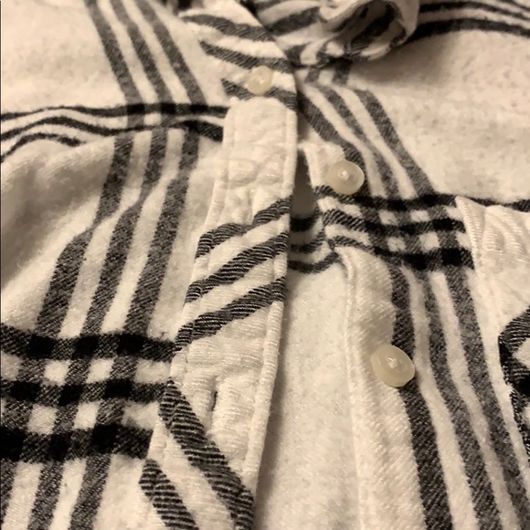 Black and white flannel - Picture 3 of 4